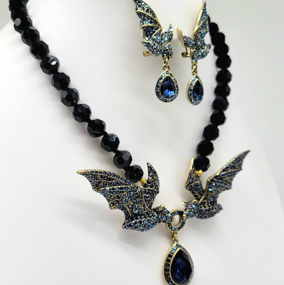 Heidi Daus Sapphire + Black Diamond Swarovski Crystal Bat Necklace Earring Set - Picture 7 of 11